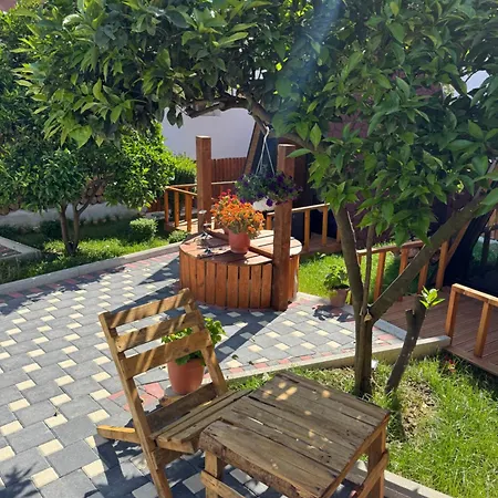 Nyaraló Adilaj Berat